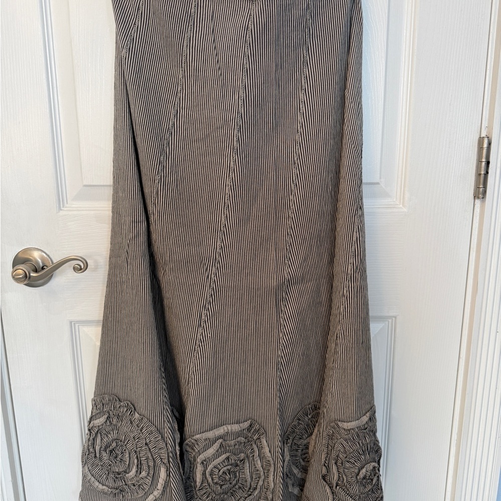 Solitaire Black and Gray Maxi Skirt